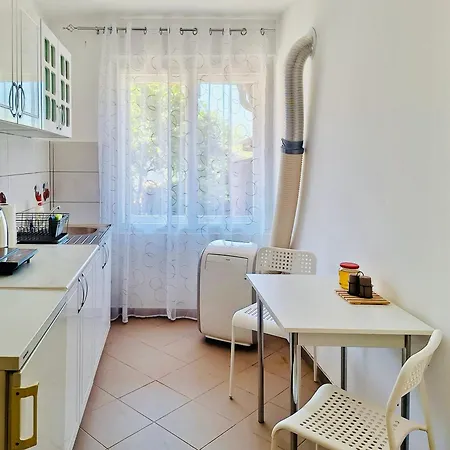 Radulovic Nyaraló *